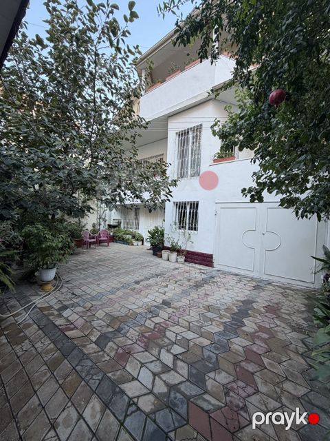 Satılır 7 otaqlı həyət evi/bağ evi 420 m² — Bakı