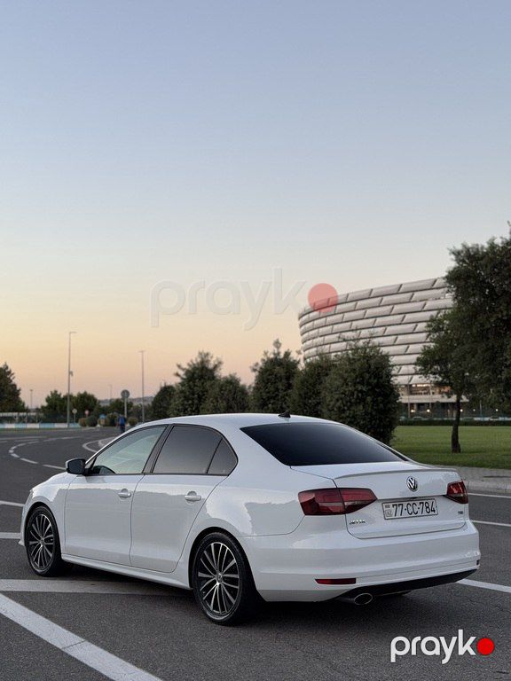 Volkswagen Jetta, 1.8 L, 2016 il, 136 800 km — Avtomobillər, Bakı (12)