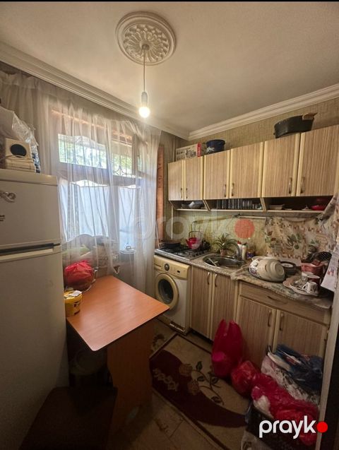 Satılır 1 otaqlı köhnə tikili 35 m² — Bakı
