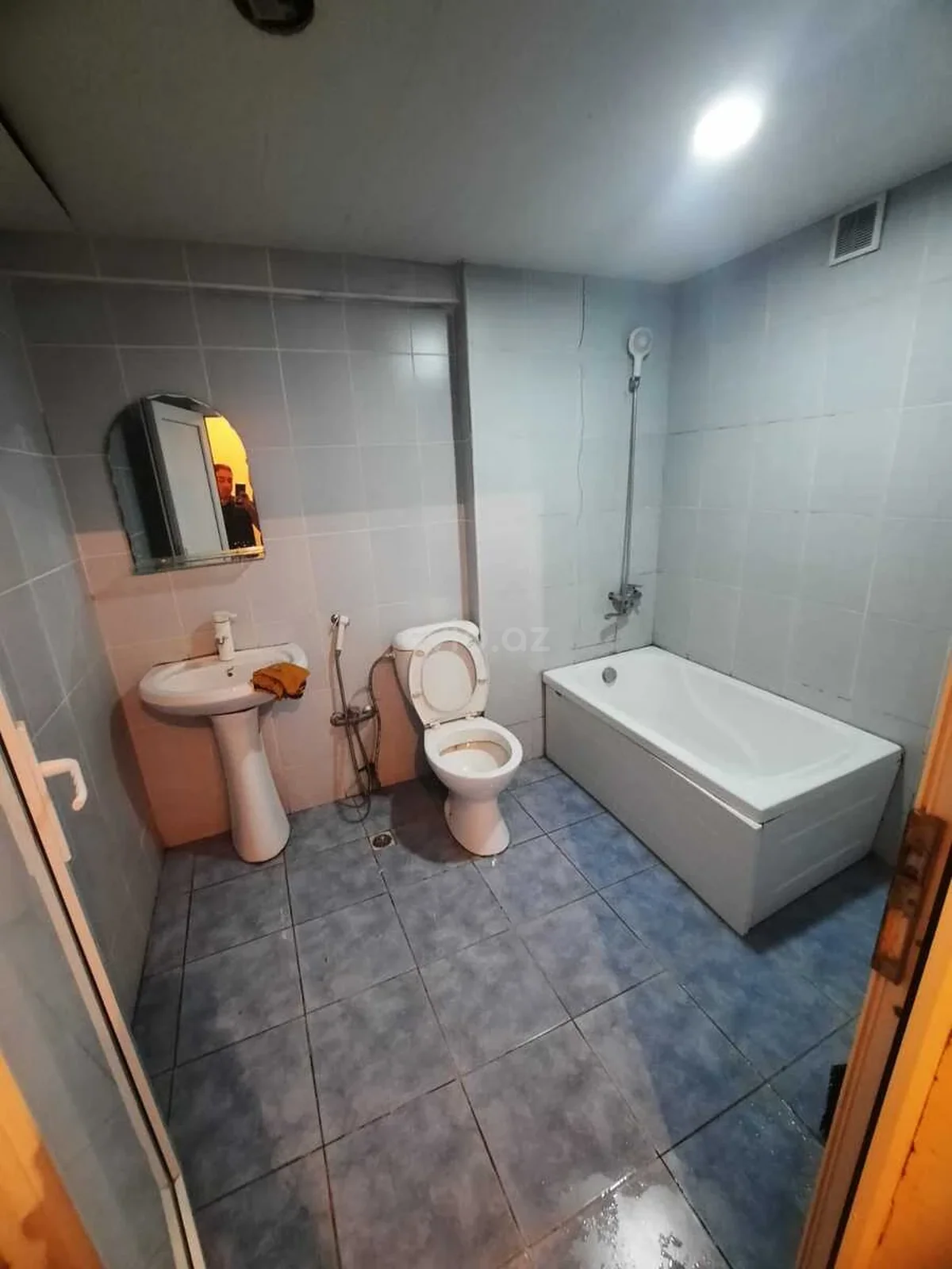 Kirayə 1 otaqlı mənzil Gənclik metrosu yaxınlığında — Mənzil, Bakı (2)