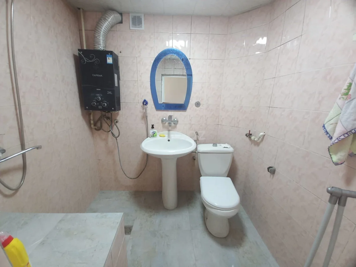 Kirayə 2 otaqlı mənzil Nizami metrosu yaxınlığında — Mənzil, Bakı (11)