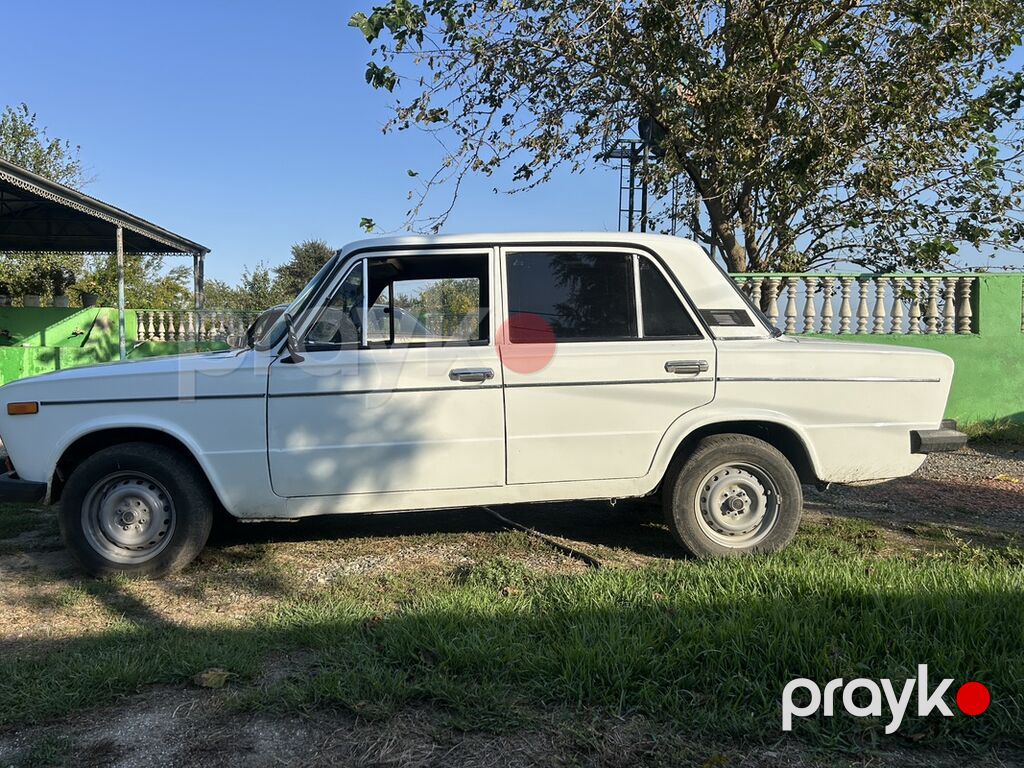 VAZ 2106 sedan, ağ rəng. Klassik kuzov dizaynı, xrom dekor elementləri — Avtomobillər, Sumqayıt (4)