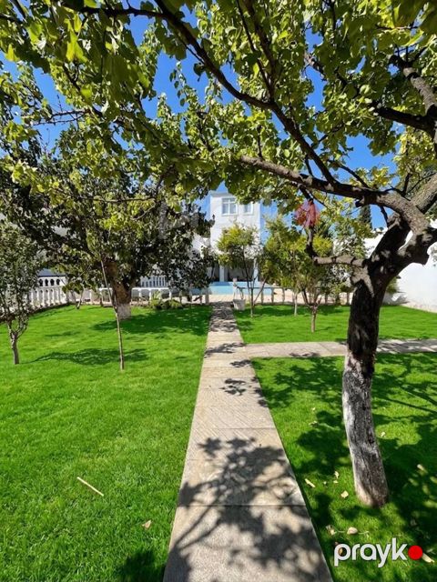 Satılır 5 otaqlı həyət evi/bağ evi 290 m² — Bakı