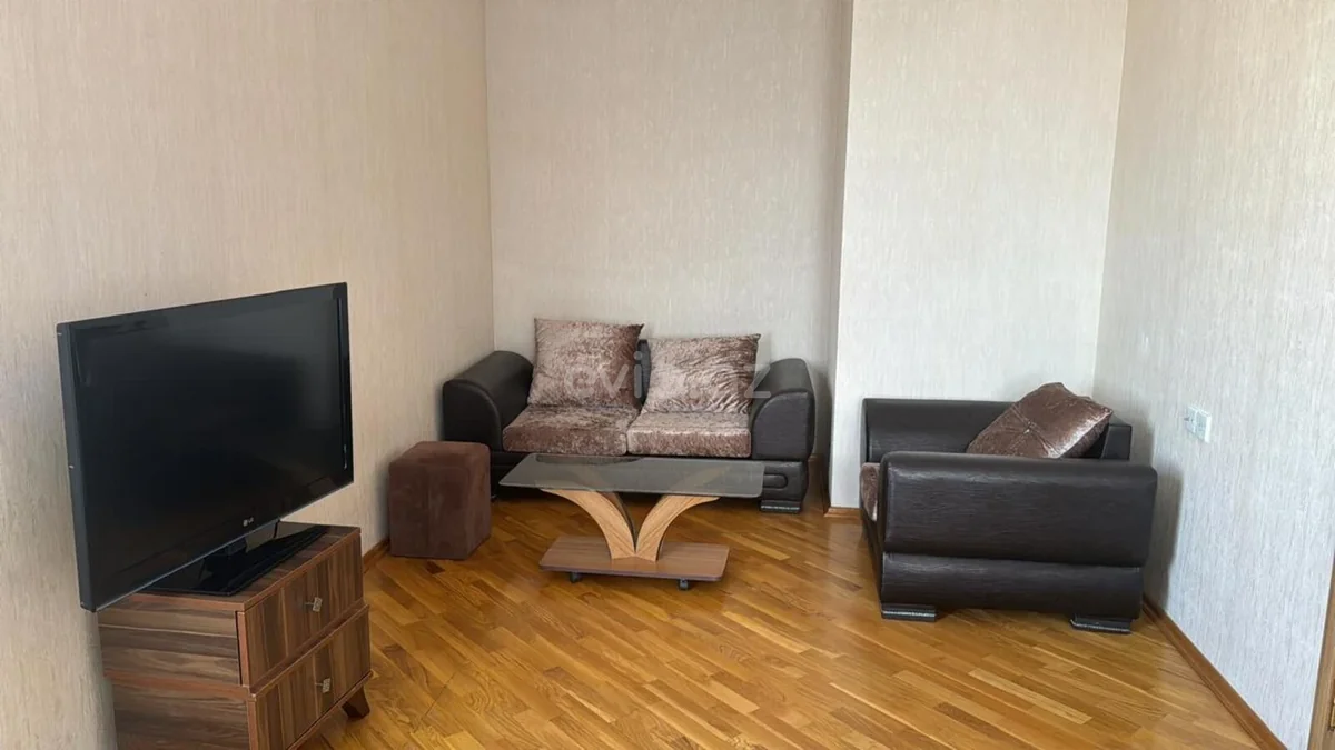 2 otaqlı tam təmirli mənzil satılır 8-ci kilometr qəsəbəsində — Mənzil, Bakı (2)