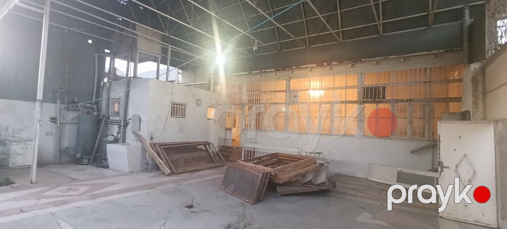 Obyekt/yarımistehsal sahəsi - Geniş betonlanmış həyət: ortasında — Əmlak, Gəncə (2)