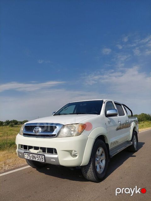 Toyota Hilux, 2.5 L, 2005 il, 136 000 km — Naxçıvan