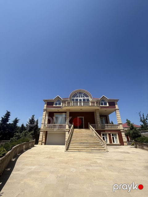 Satılır 8 otaqlı həyət evi/bağ evi 300 m² — Bakı