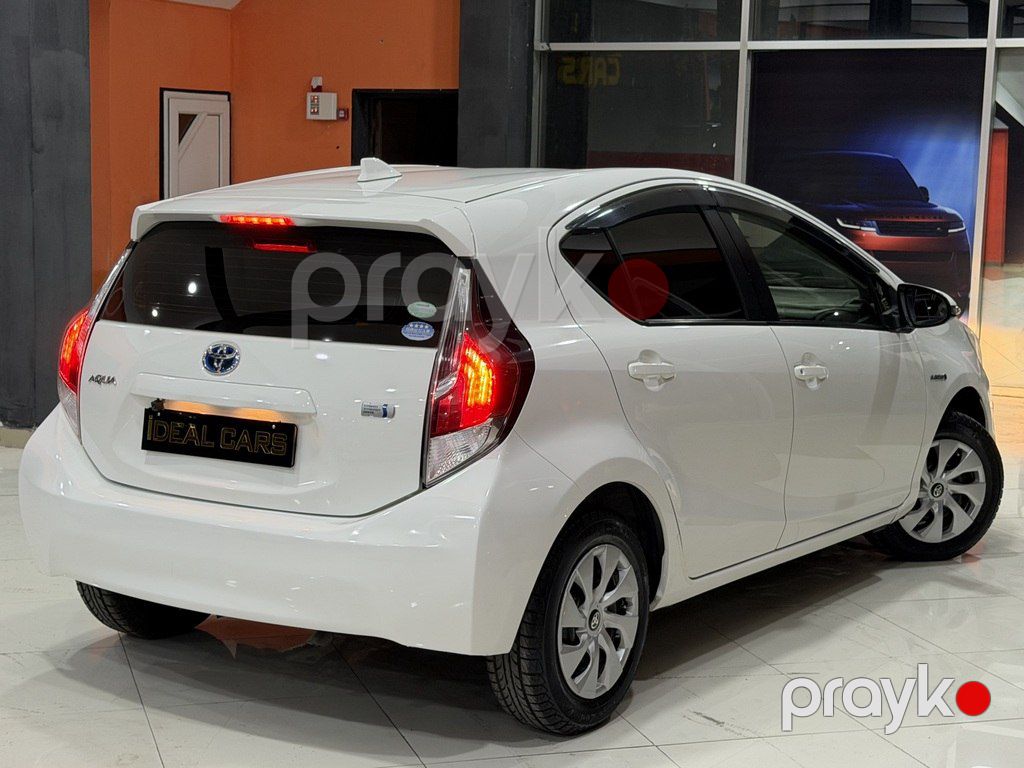Toyota Aqua, 1.5 L, 0.9 kWh, 2017 il, 129 000 km — Avtomobillər, Sumqayıt (10)