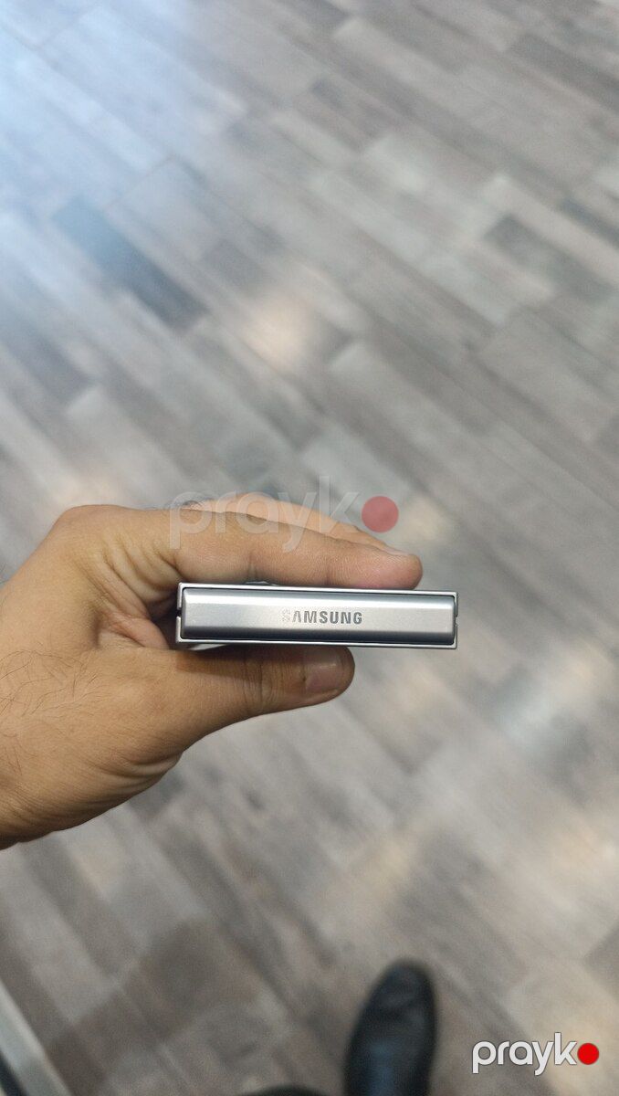 Samsung Galaxy Z Flip 6 Silver Shadow 256GB/12GB — Smartfonlar, Bakı (5)