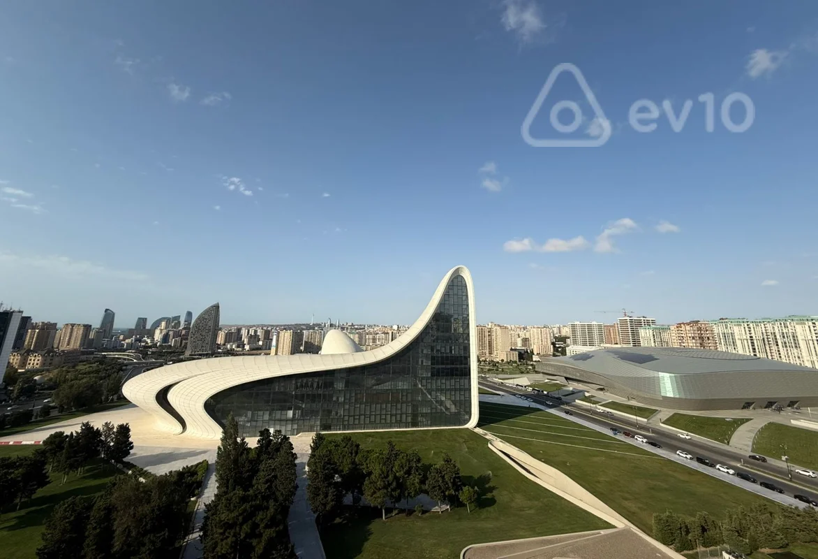 3 otaqlı mənzil, 95 m², Heydər Əliyev Mərkəzinin yaxınlığı — Bakı