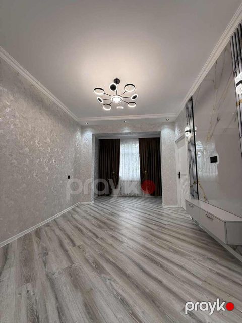 Satılır 2 otaqlı köhnə tikili 55 m²