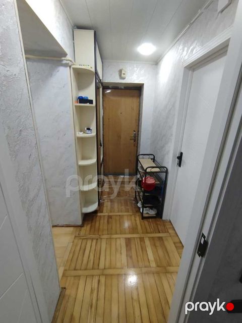 Satılır 3 otaqlı köhnə tikili 75 m² — Bakı