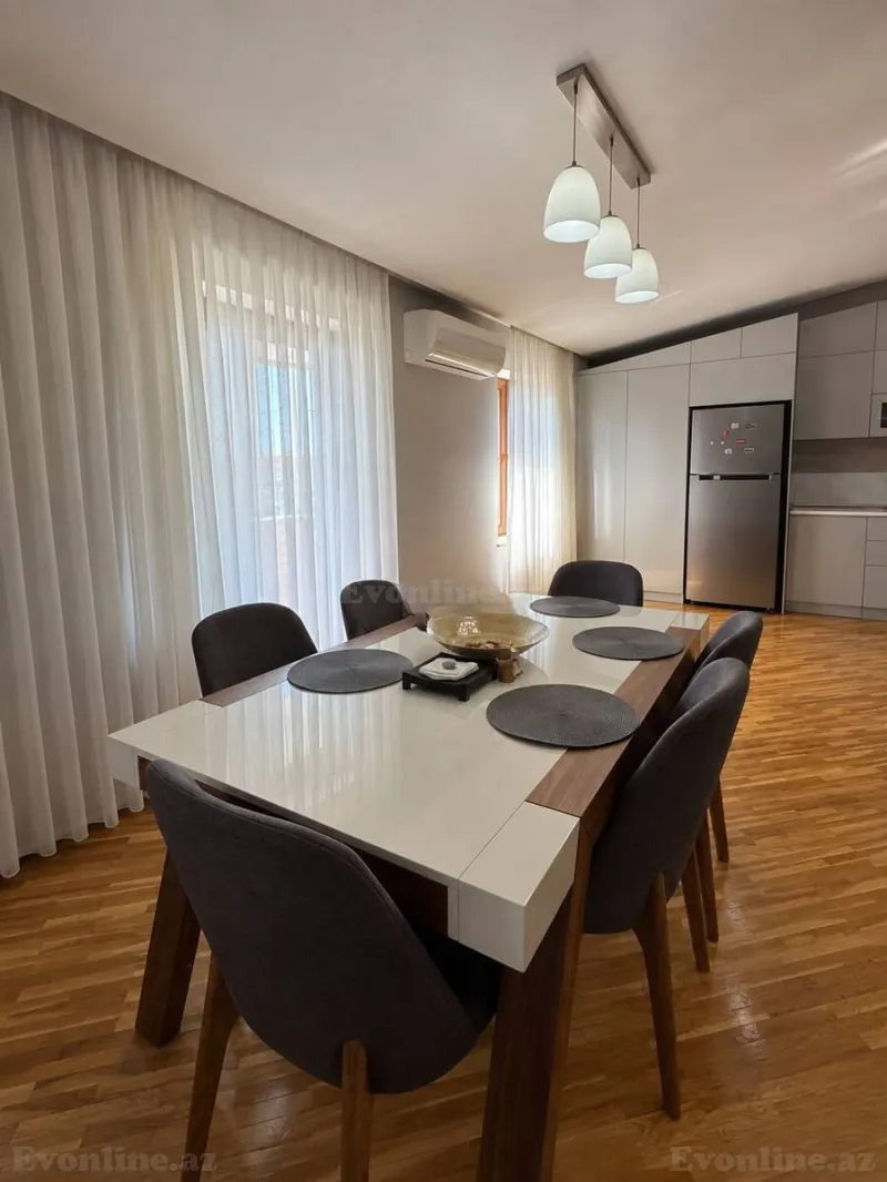 Kirayə verilir 2 otaqlı Mənzil Köhnə tikili 81 m² Bakı, Nərimanov r — Mənzil, Bakı (4)