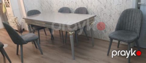 L / Açılan masa dəsti 6 oturacaqla 500 azn. Yaşayış olmayan evdə qalıb — Bakı
