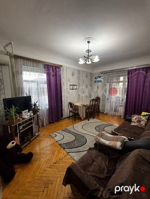 Satılır 2 otaqlı köhnə tikili 45 m² — Bakı