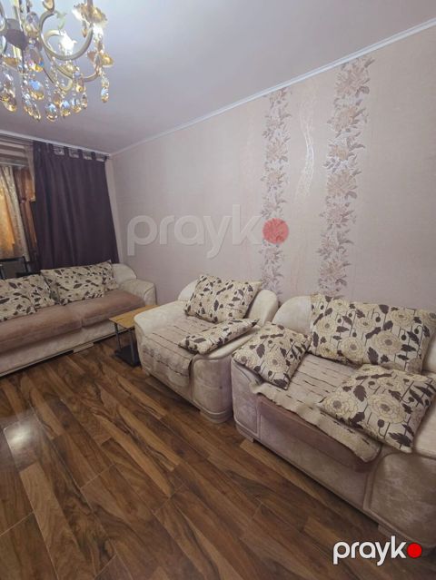 Kirayə verilir Aylıq 1000 AZN 4 otaqlı, 75 m², ikinci əl mənzil — Bakı