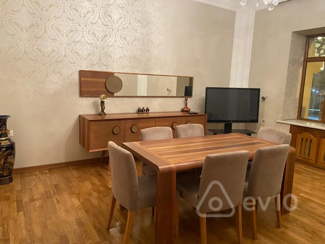 3 otaqlı mənzil, 100 m², Zərifə Əliyeva küçəsi — kirayə — Bakı