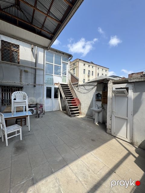 Satılır 4 otaqlı həyət evi/bağ evi 210 m² — Bakı