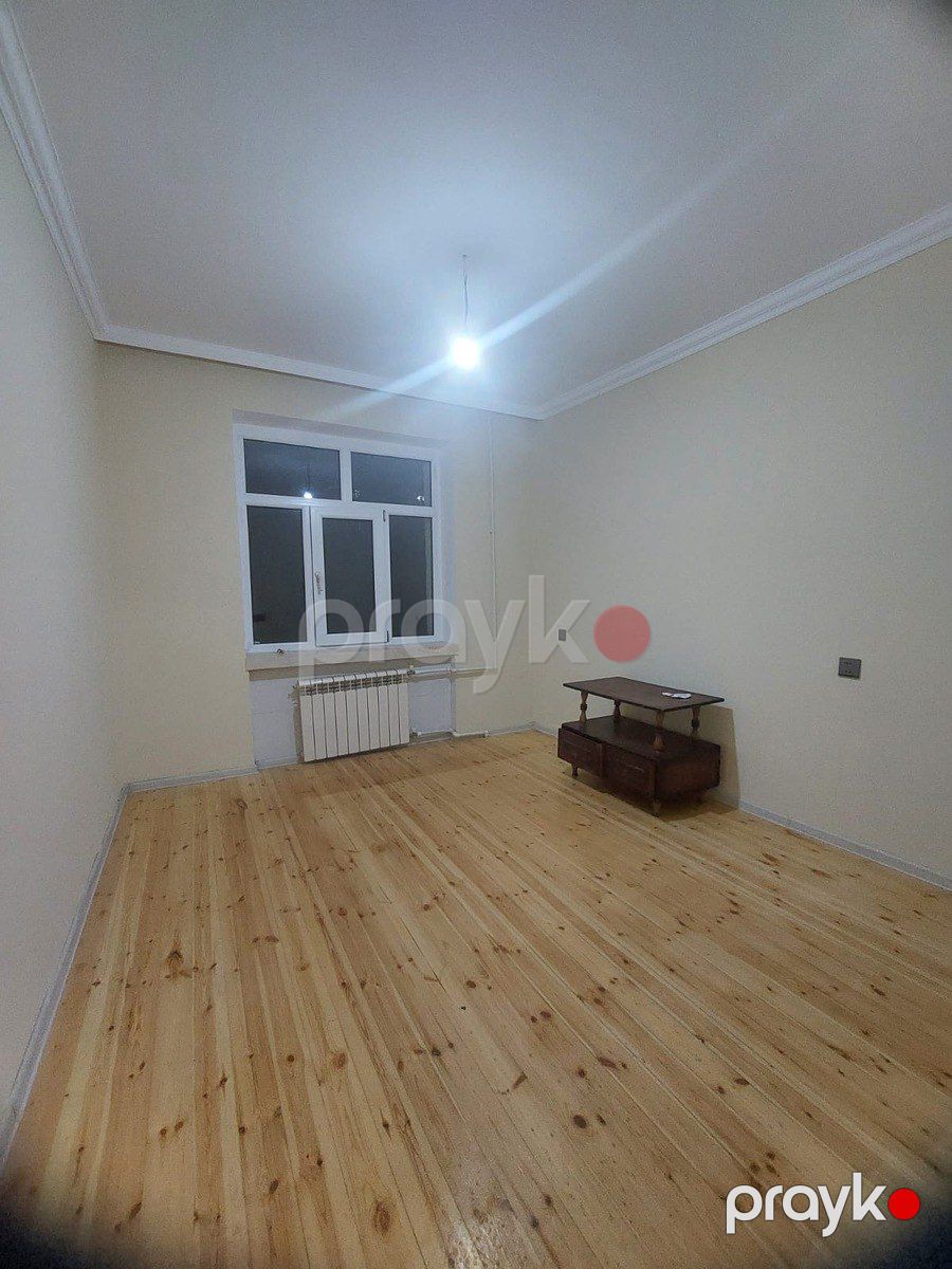 Satılır 2 otaqlı köhnə tikili 65 m² — Mənzil, Bakı (5)