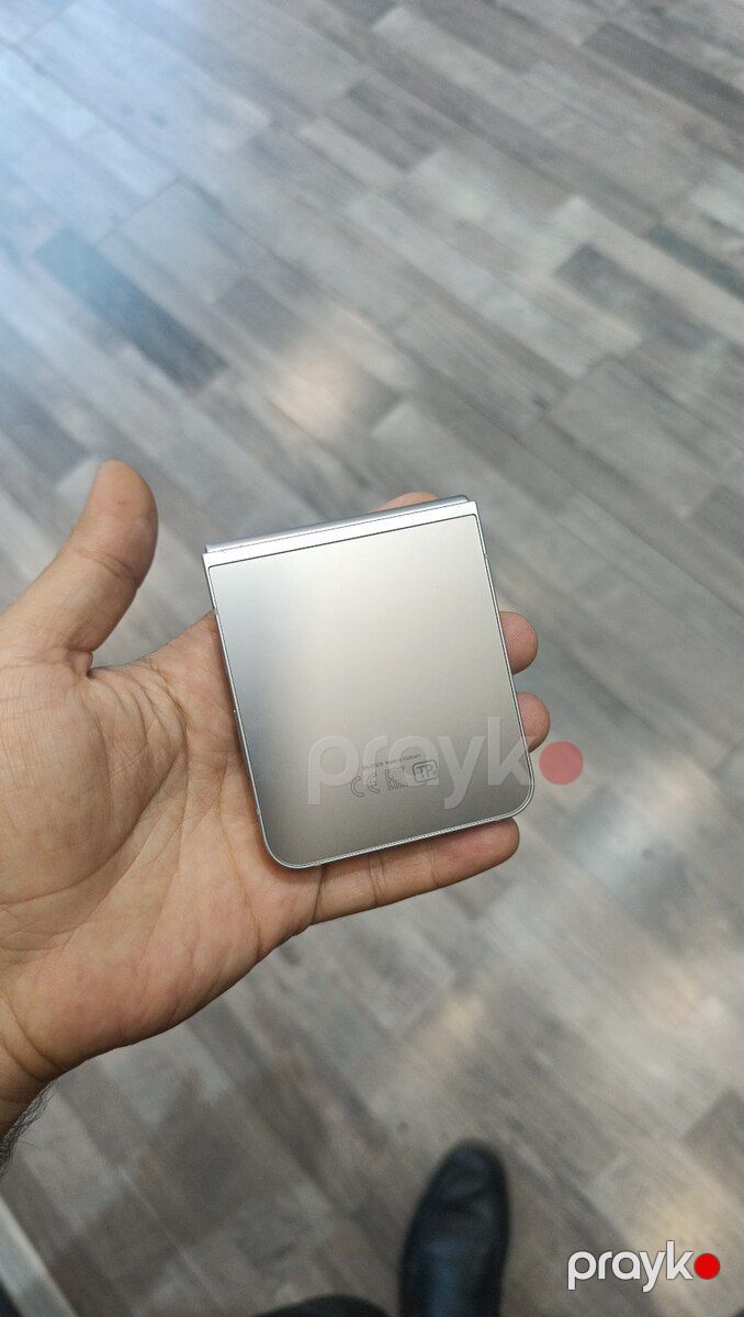 Samsung Galaxy Z Flip 6 Silver Shadow 256GB/12GB — Smartfonlar, Bakı (4)