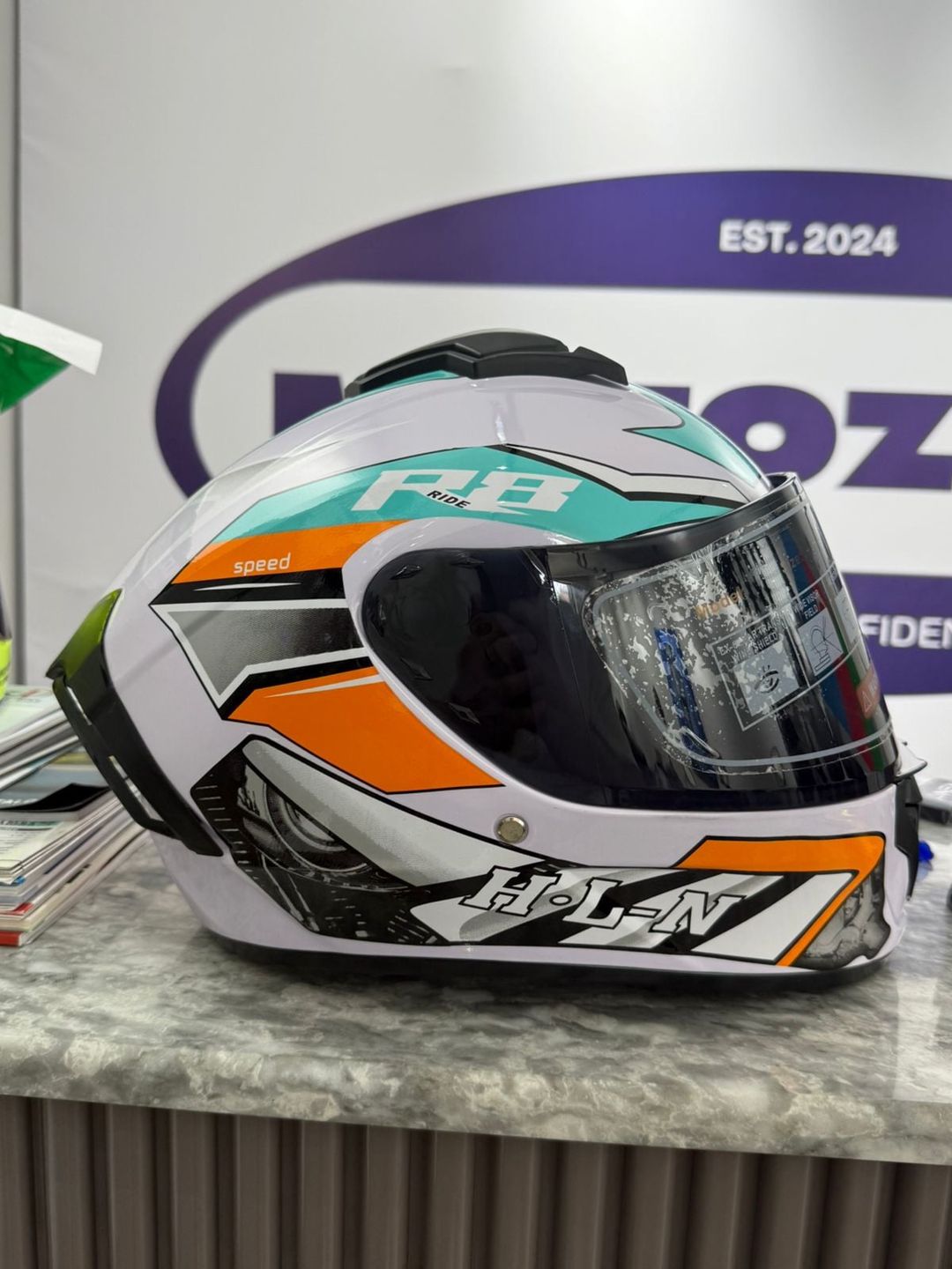 Motosikl dəbilqəsi HLN R8, qara vizor — Mallar, Bakı (3)