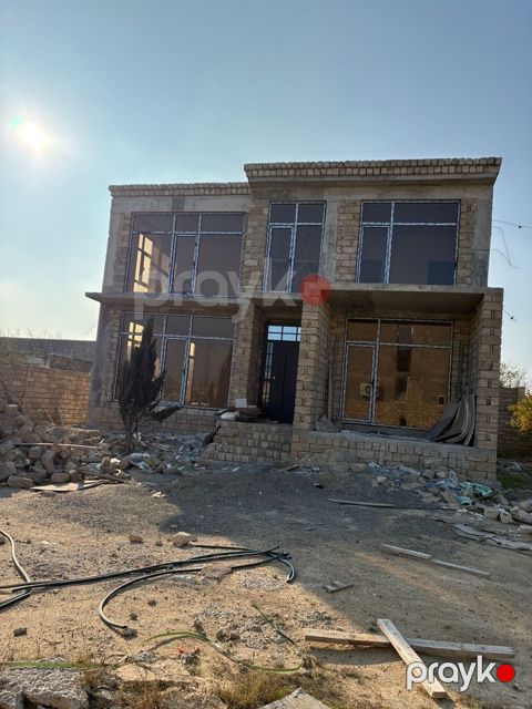 Satılır 5 otaqlı həyət evi/bağ evi 240 m² — Bakı