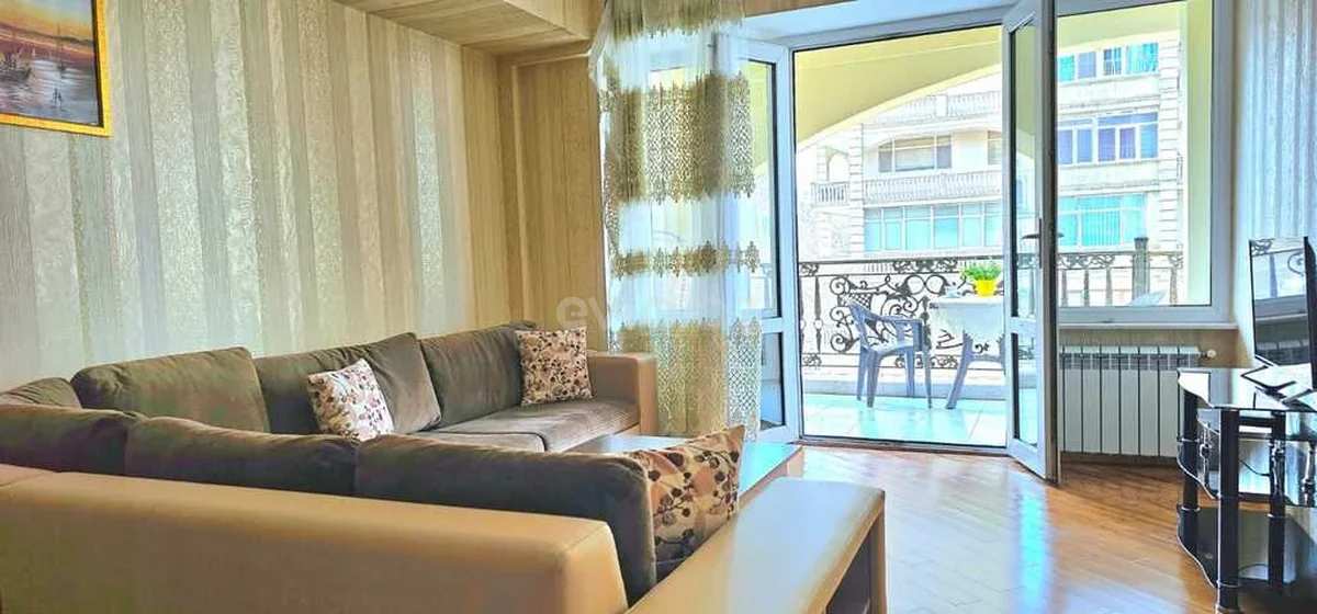 Kirayə 3 otaqlı mənzil 28 May metrosu yaxınlığında — Mənzil, Bakı (11)