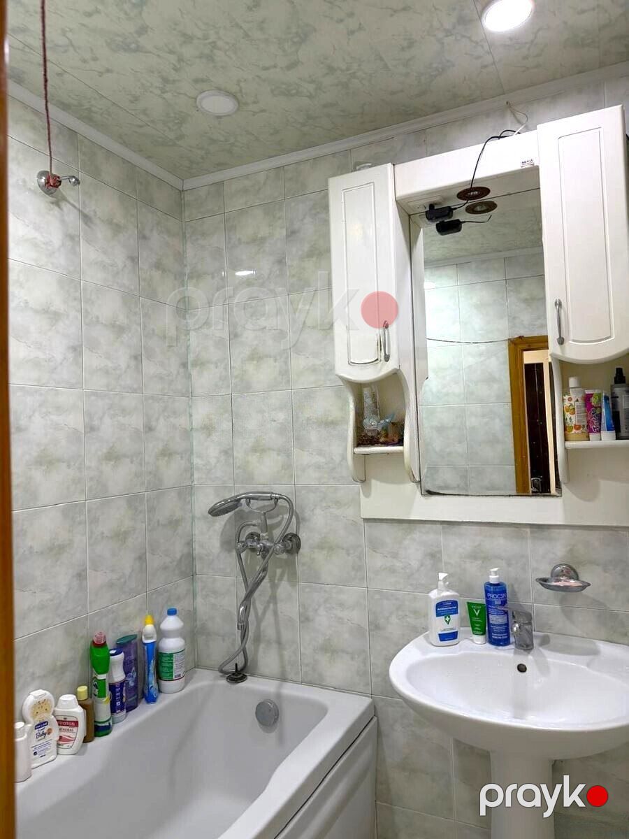 Satılır 2 otaqlı köhnə tikili 65 m² — Mənzil, Bakı (12)