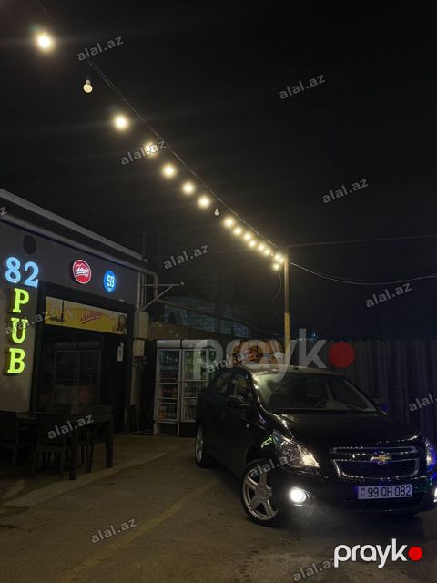 Ofisiant tələb olunur, Pivə barı, Gündəlik ödəniş, 18-29 yaş, 1-2 illik təcrübə — Bakı