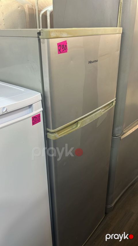Hisense iki qapılı soyuducu - Üst hissədə dondurucu, alt hissədə — Digah
