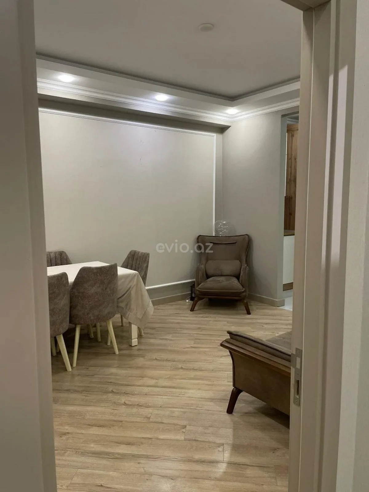 2 otaqlı tam təmirli mənzil satılır 7-ci mikrorayonda — Mənzil, Bakı (6)
