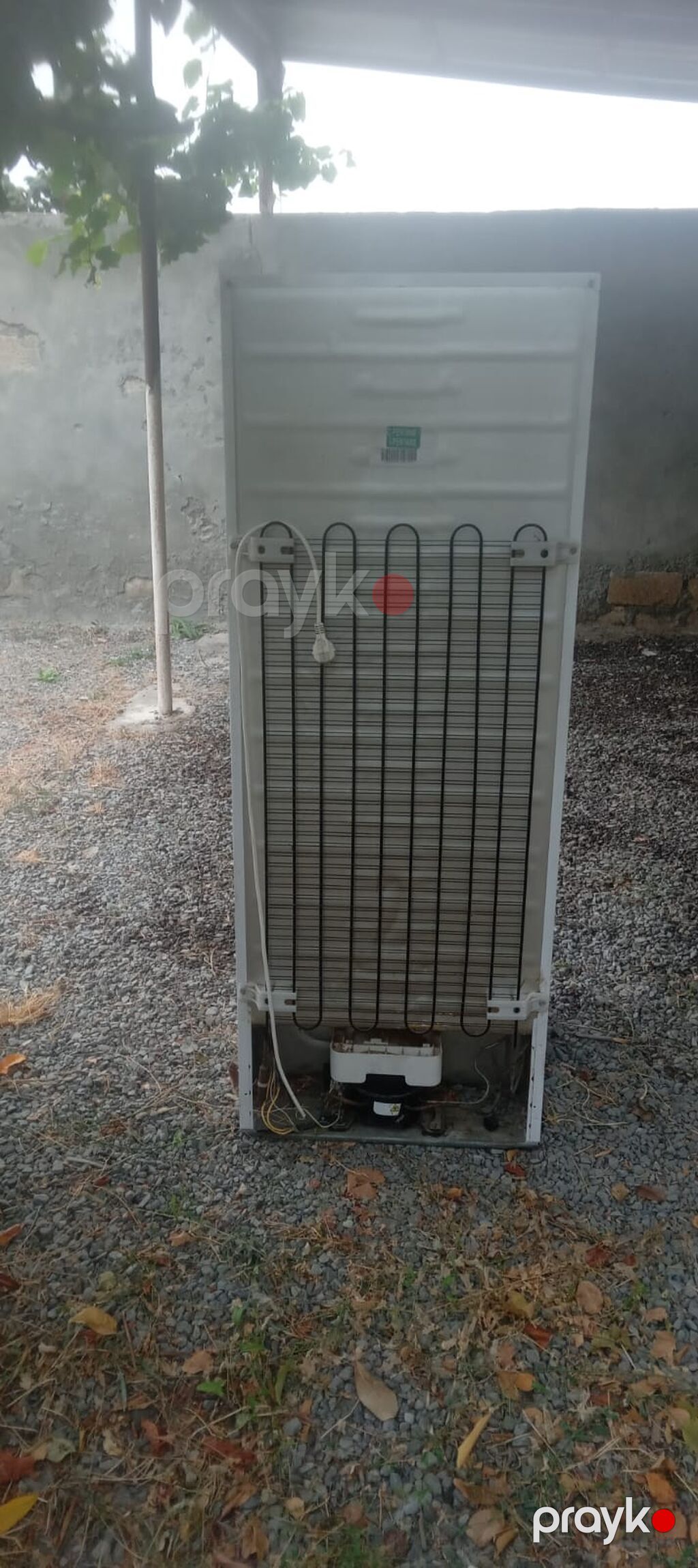 Beko iki qapılı soyuducu - Üst kamera – dondurucu bölmə, içində buz — Soyuducular, Ağdaş (3)