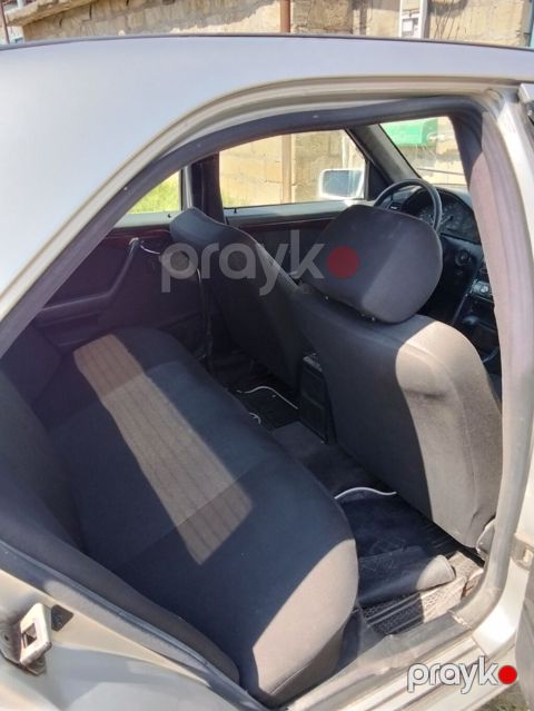 Mercedes-Benz C-Class: 2.2 l 1994 il Sedan — Yevlax
