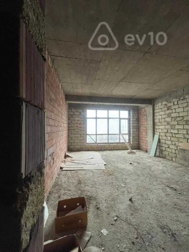 4 otaqlı mənzil, 129 m², İnsaatcilar metro — Mənzil, Bakı (6)
