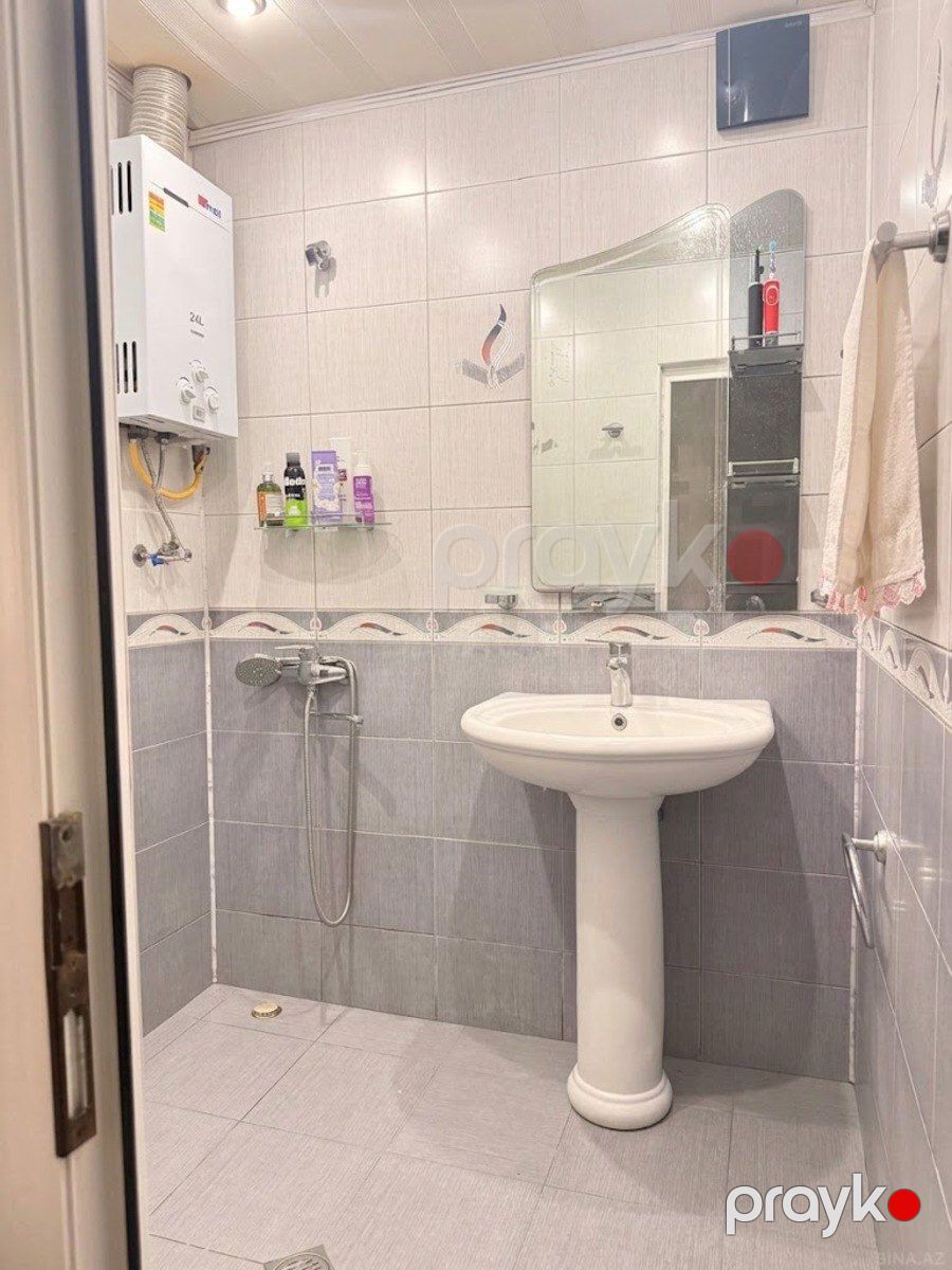 Satılır 2 otaqlı köhnə tikili 60 m² — Mənzil, Bakı (9)