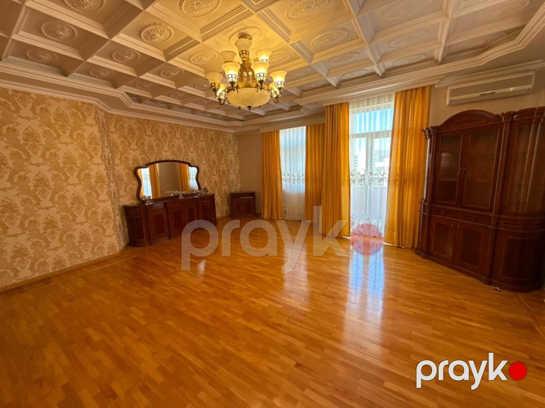 Satılır 5 otaqlı köhnə tikili 240 m² — Mənzil, Bakı (3)