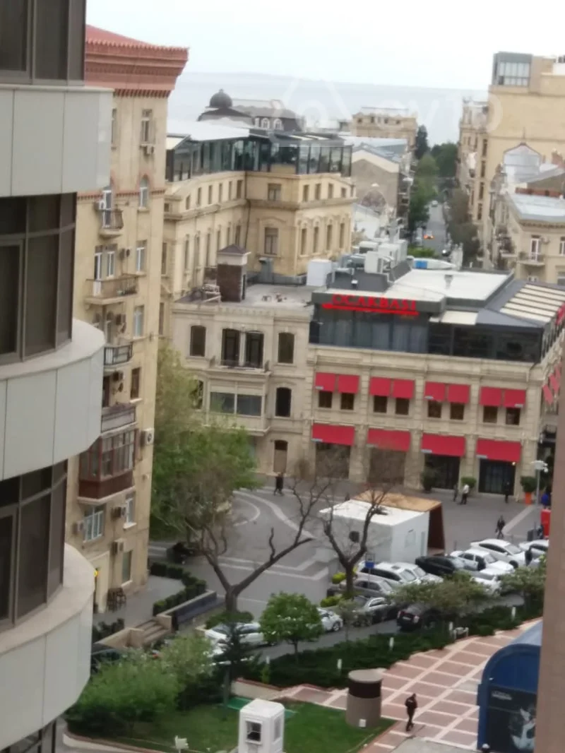 3 otaqlı mənzil, 137 m², Tolstoy kucesi — Mənzil, Bakı (2)