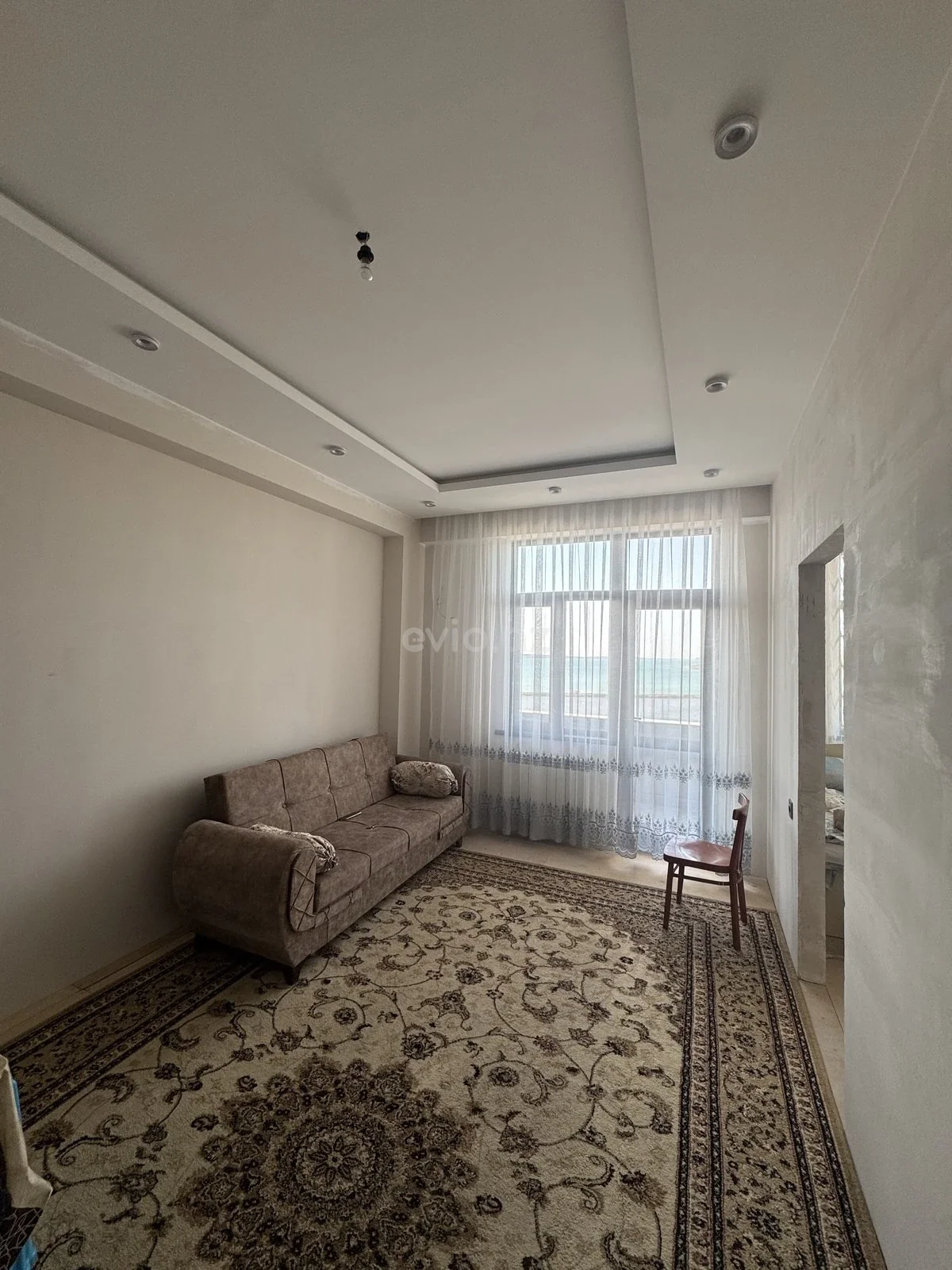 Kirayə 3 otaqlı mənzil Ceyranbatanda — Abşeron