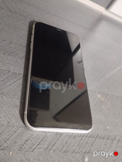 IPhone 11, Ağ — Xaçmaz