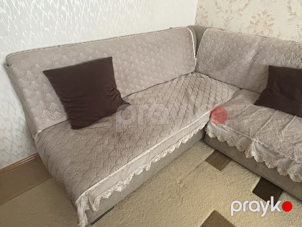 Künc divan satılır. Bej rəngli, yumşaq üzlüklü L formalı künc — Divanlər, Bakı (3)