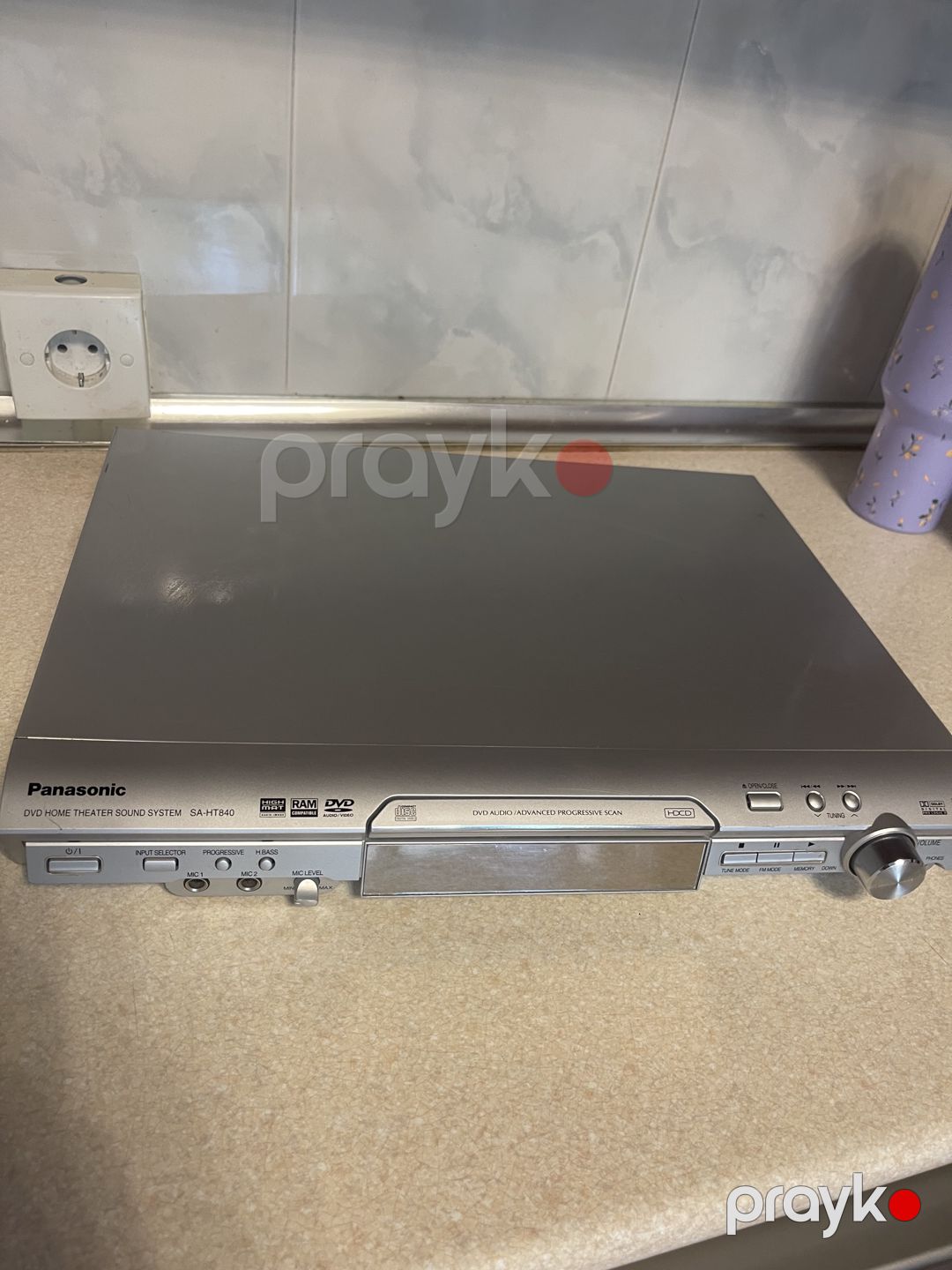 Panasonic DVD Home Theater 5.1 – satılır Panasonic SA-HT840 DVD Home Theater sistemi satılır. Komplekt 5 ədəd kolonka + əsas DVD/audio blokdan ibarətdir. Normal işlək vəziyyətdədir. Səliqəli istifadə olunub. Ev kinoteatrı və musiqi üçün uyğundur — TV qabları və media pleyer, Bakı (2)