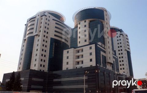 Satılır 5 otaqlı ofis 250 m²