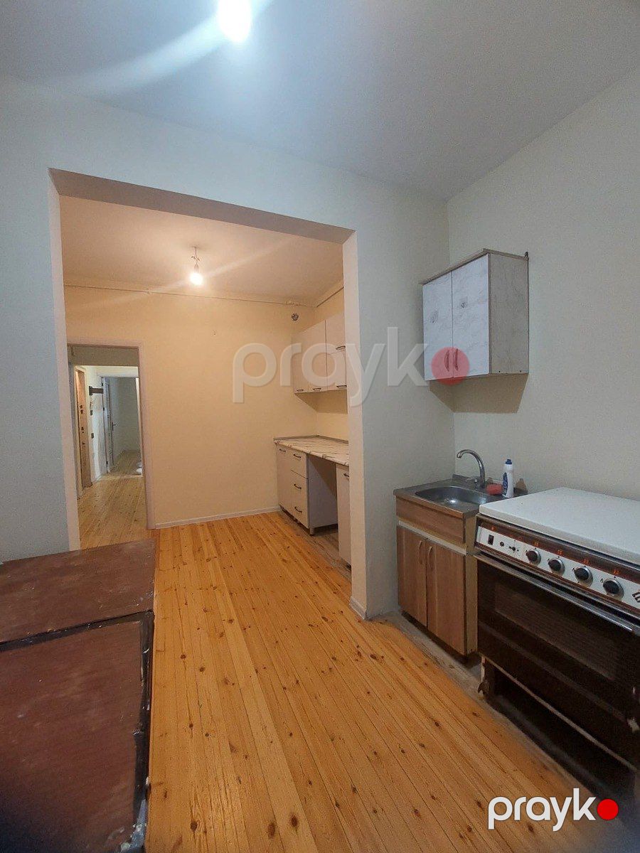 Satılır 2 otaqlı köhnə tikili 65 m² — Mənzil, Bakı (2)