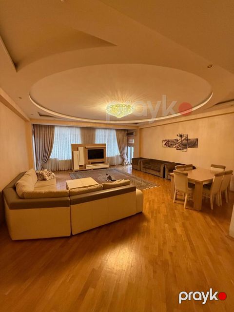 Satılır 4 otaqlı yeni tikili 185 m² — Bakı