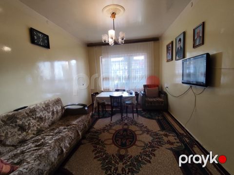 Satılır 3 otaqlı köhnə tikili 85 m² — Bakı