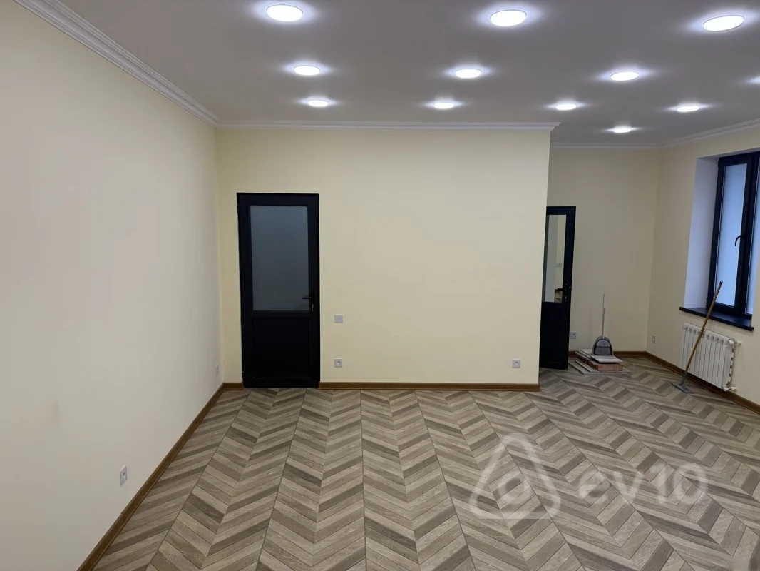 Obyekt, 45 m², Elmlər Akademiyası metrosu — kirayə — Əmlak, Bakı (3)