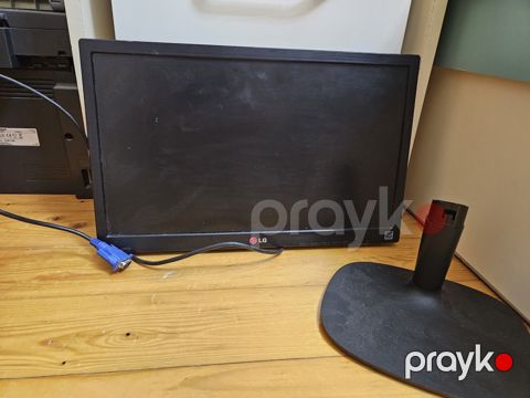Monitor LG 18.5 — Bakı