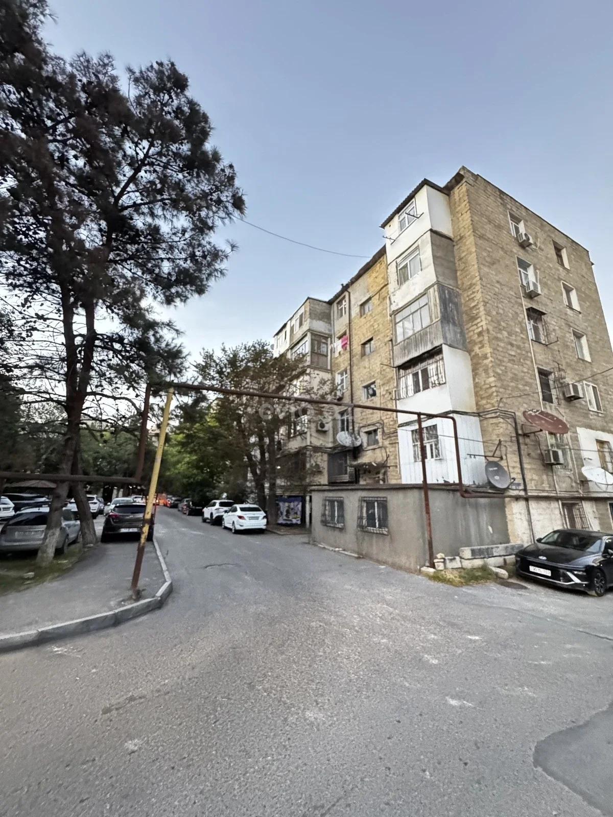 Kirayə 2 otaqlı mənzil İnşaatçılar metrosu yaxınlığında — Mənzil, Bakı (12)
