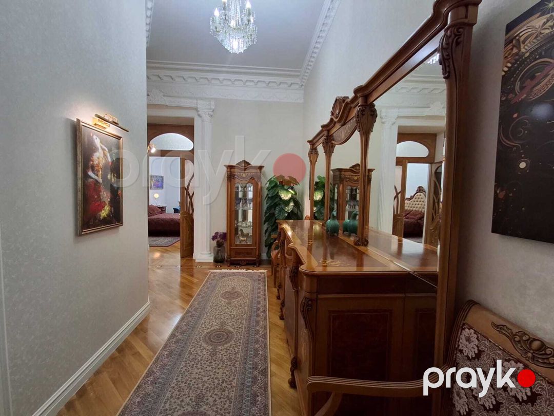 Satılır 5 otaqlı köhnə tikili 150 m² — Mənzil, Bakı (4)