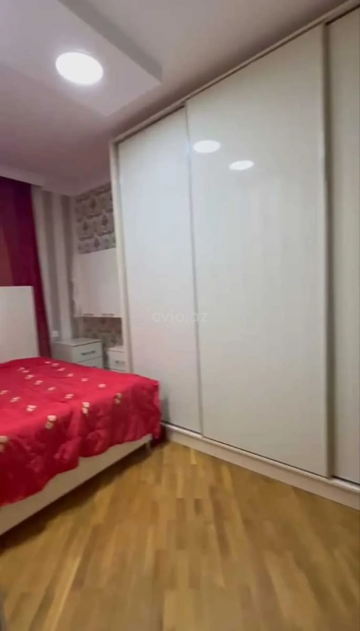 Kirayə 4 otaqlı mənzil Nəriman Nərimanov metrosu yaxınlığında — Mənzil, Bakı (2)